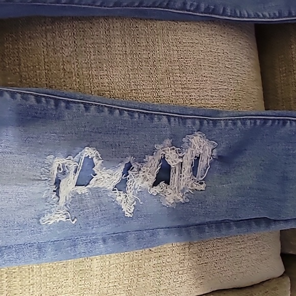 American Eagle Jeans - Picture 3 of 8